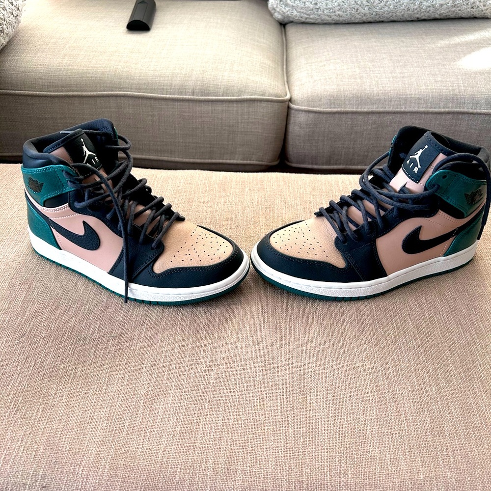 Nike Air Jordan 1s special edition size 7 Women’s